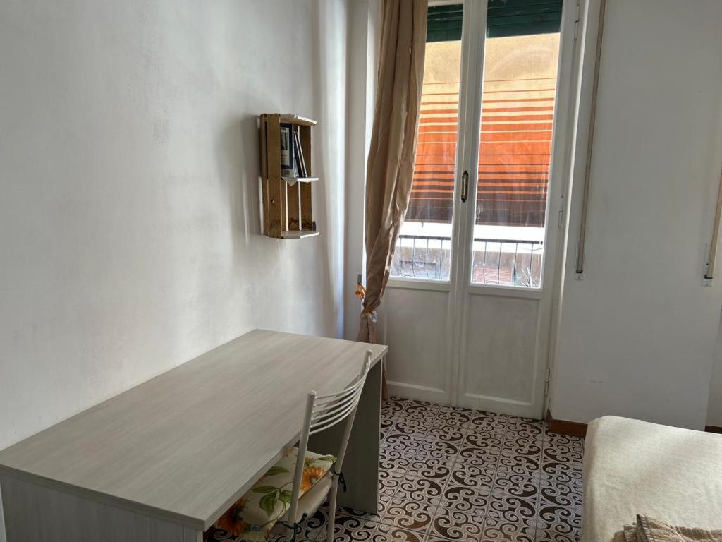 Private In Share Flat Good To Relax Habitación en casa particular